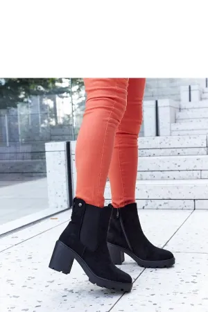 Black insulated eco-suede boots