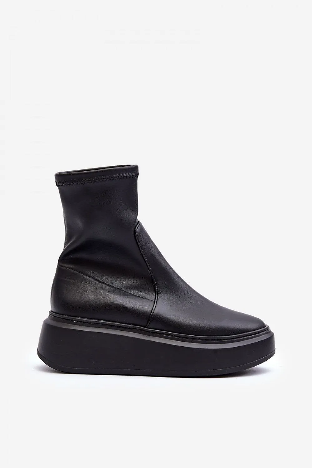 Buskin boots