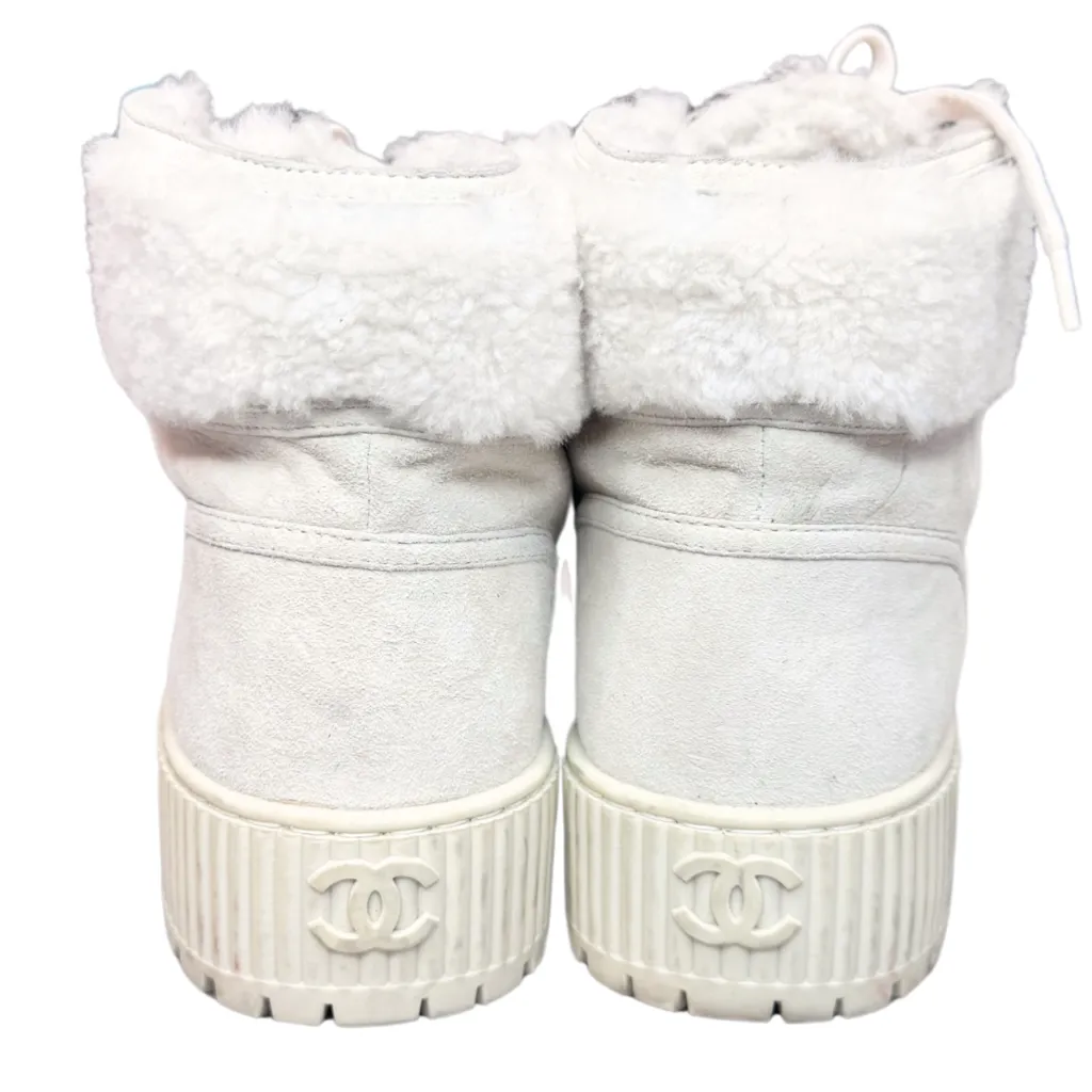 Chanel White Platform Sneaker Hightop, 39