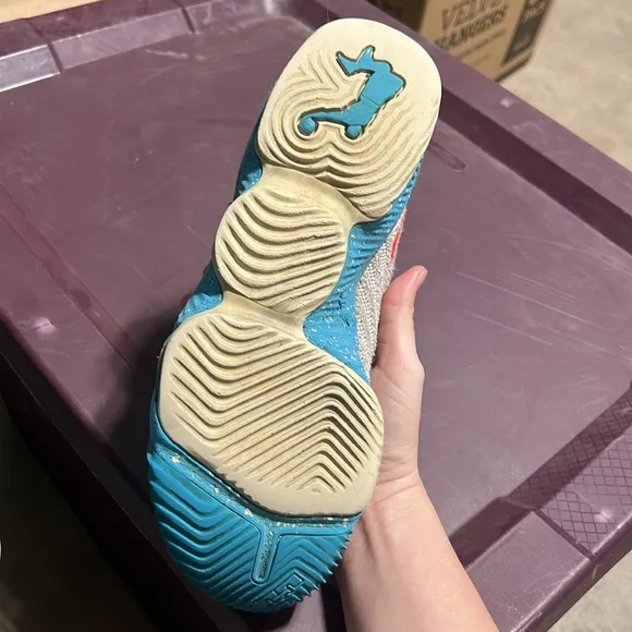 Kids Nike LeBron 16 South Beach Sneakers