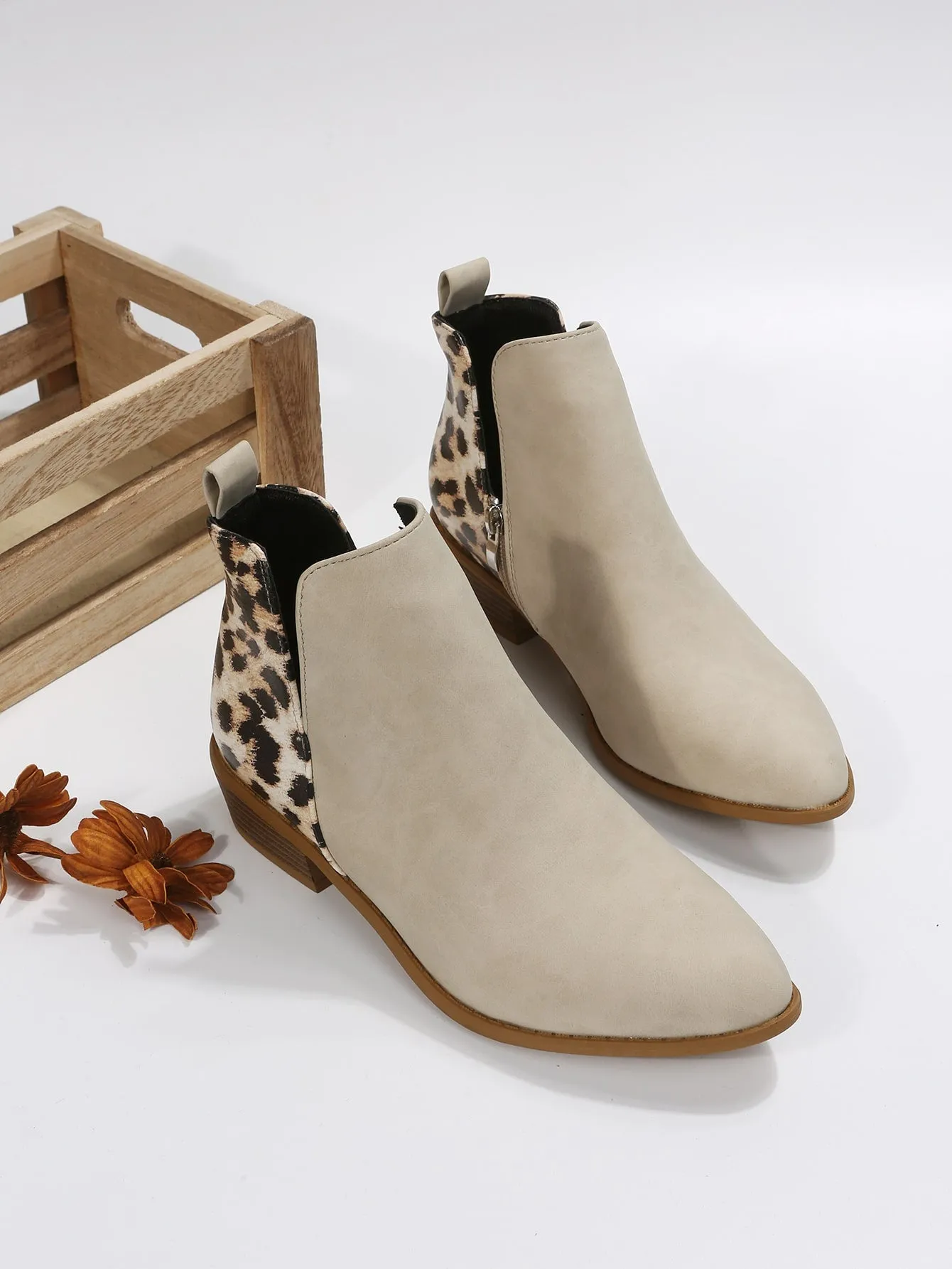 Leopard Pattern Chunky Heeled Boots - Beige - FD ⚡