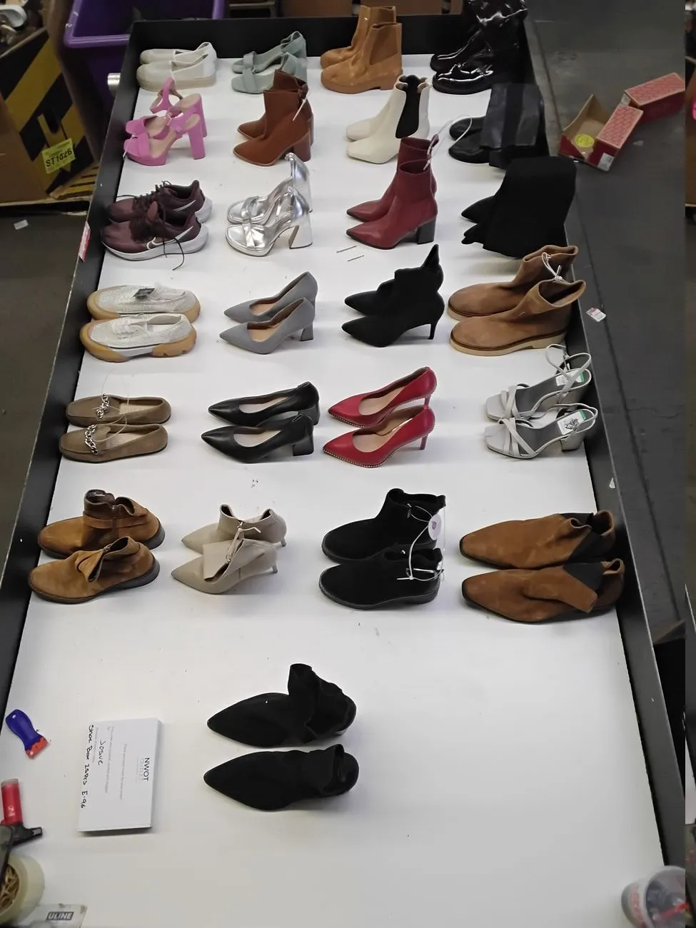 Luxury Fashion Retailer | Premium Shoes | Shelf Pulls & Returns | 25 Pieces | Small Box #E-96