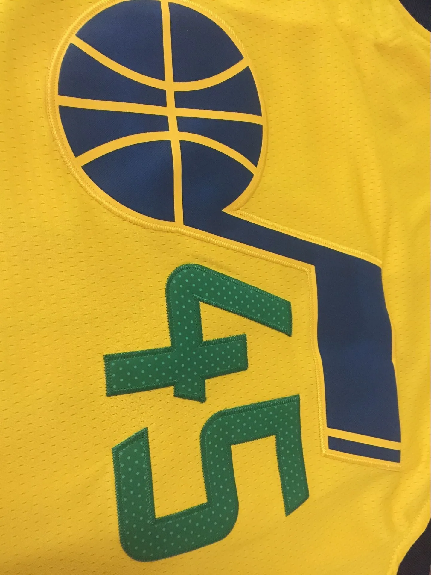 Men 45 Donovan Mitchell Jersey Yellow Utah Jazz Swingman Fanatics