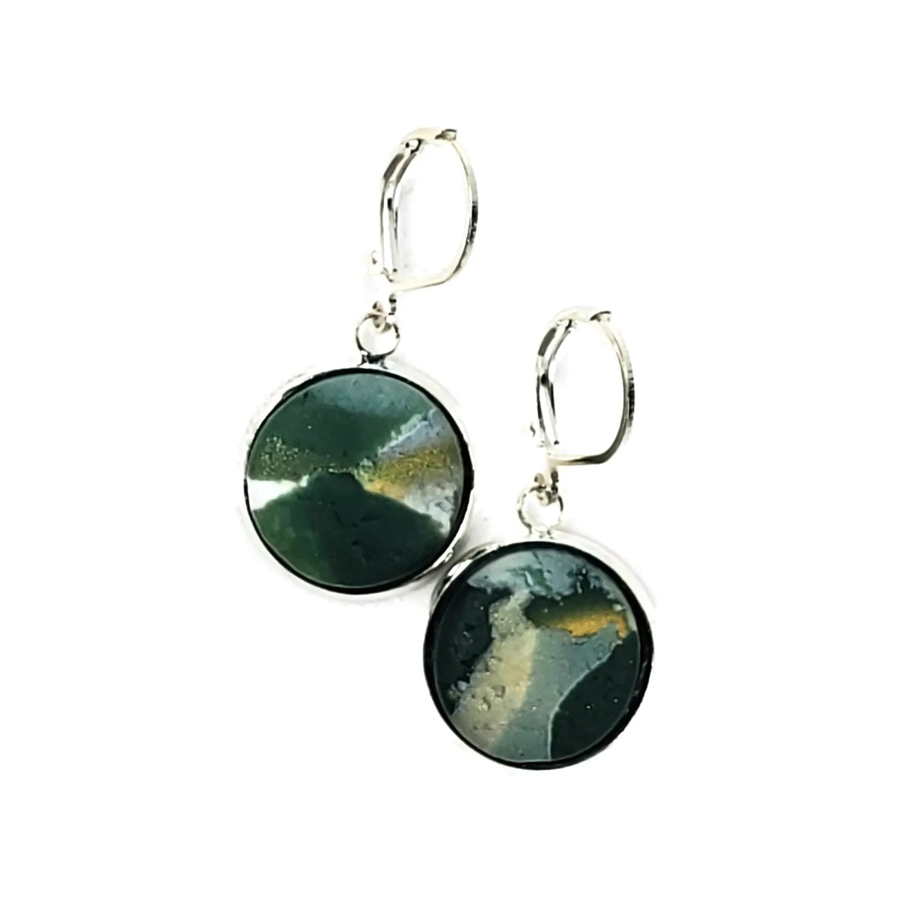 Milwaukee Bucks Dangle Earring - 14mm Round Bezel - Stylish Fan Accessory