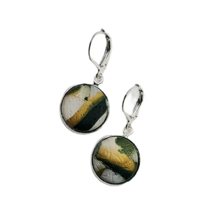 Milwaukee Bucks Dangle Earring - 14mm Round Bezel - Stylish Fan Accessory