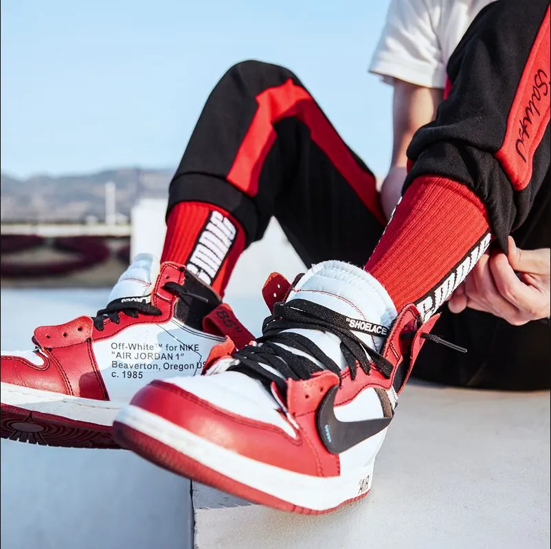 "DC MNIC" Chaussettes Montantes Streetwear Rouge - URB1™