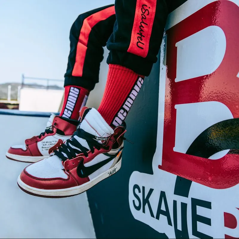 "DC MNIC" Chaussettes Montantes Streetwear Rouge - URB1™