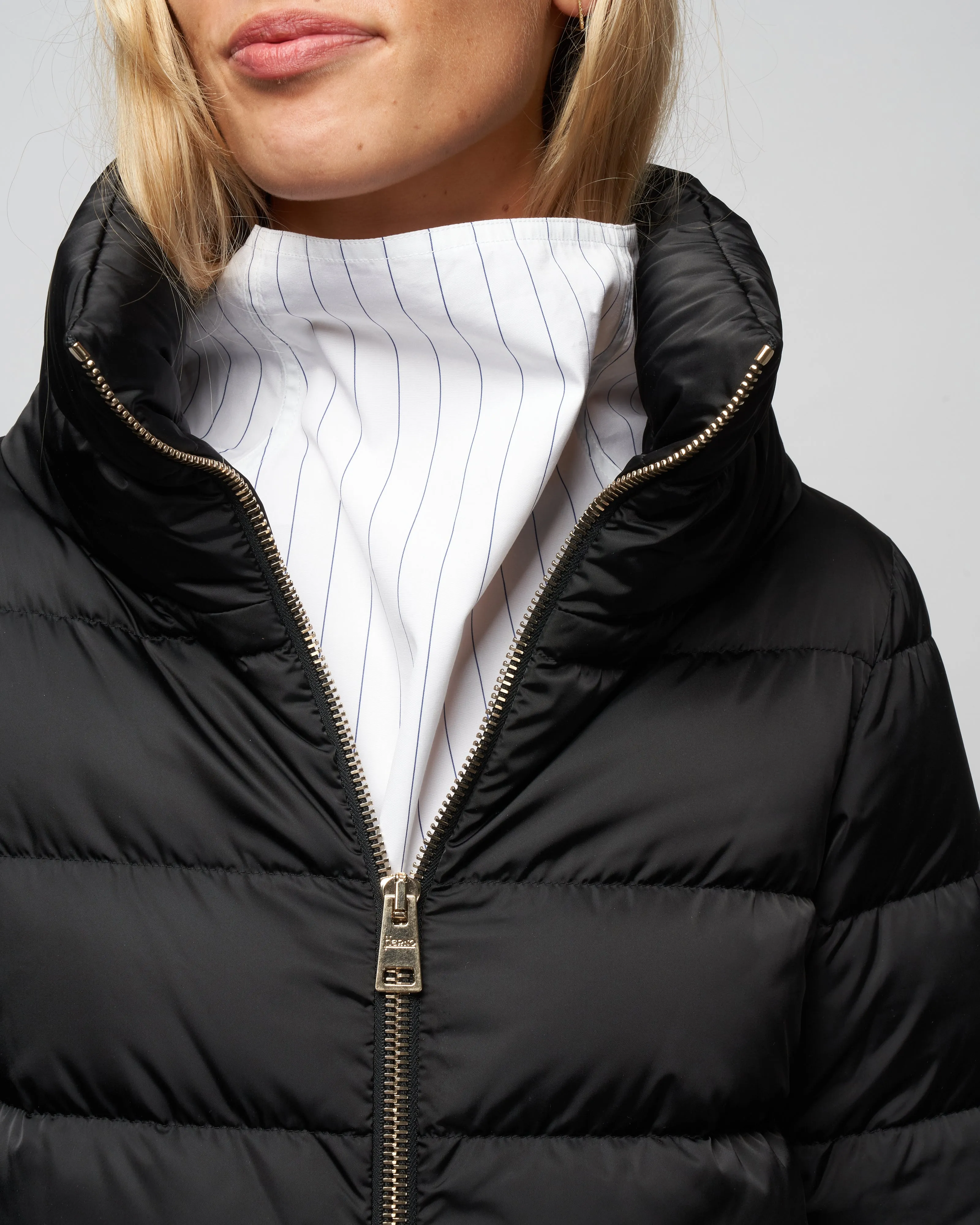 short jacket with bell sleeves - nero