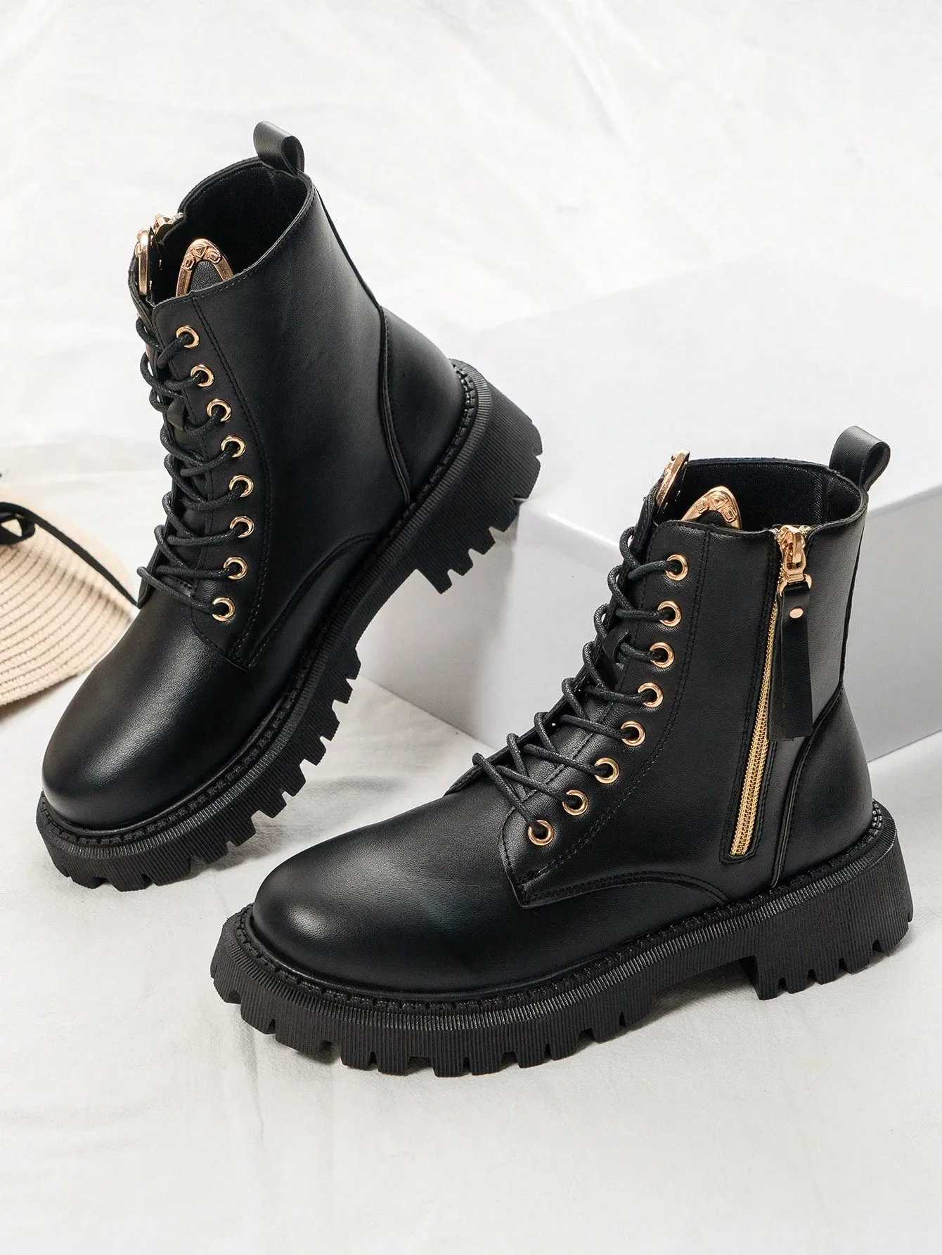 Side Zipper Black Boots With Thick Sole - Black