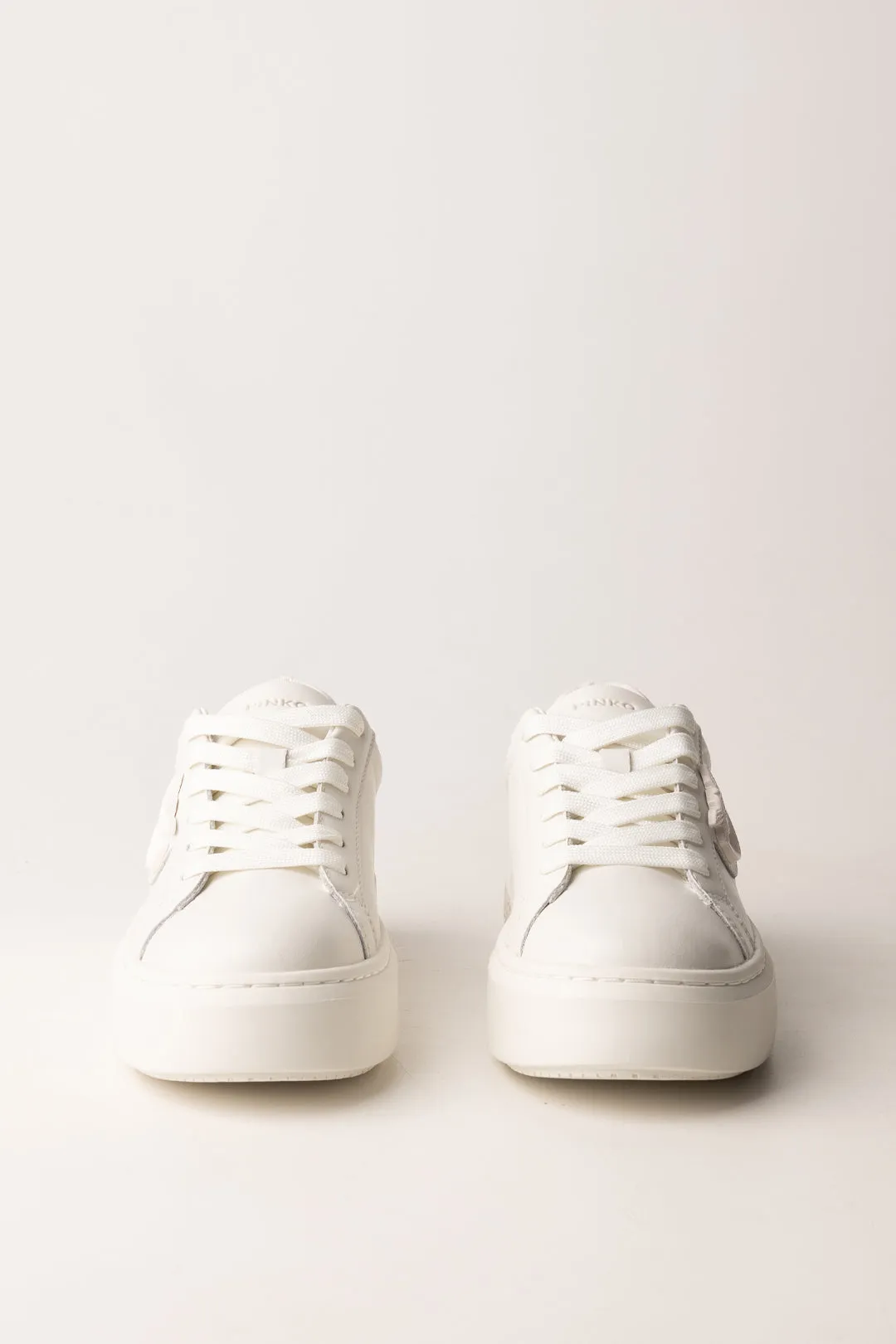 Sneakers con Dettagli Logo