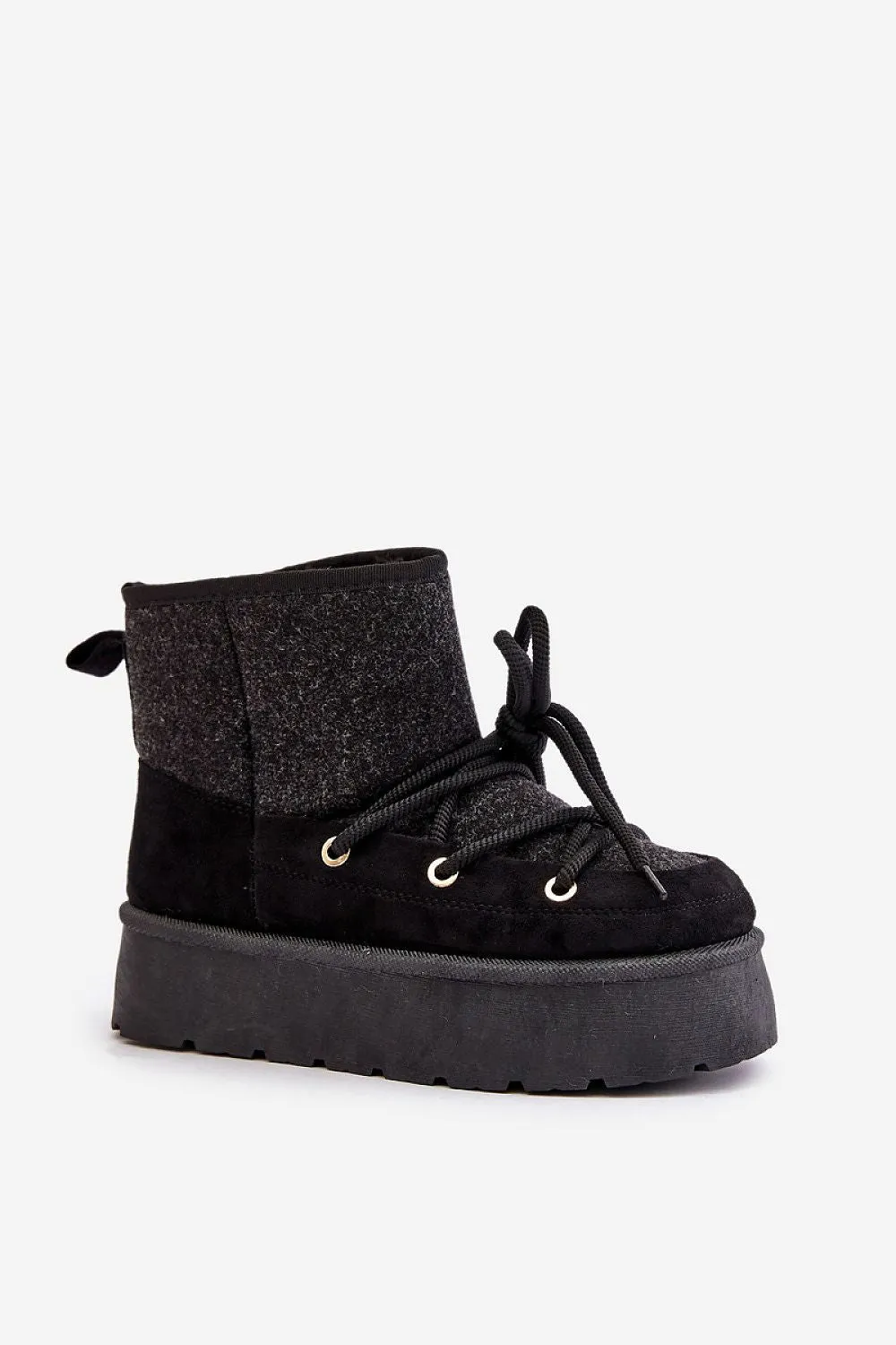 Snow boots