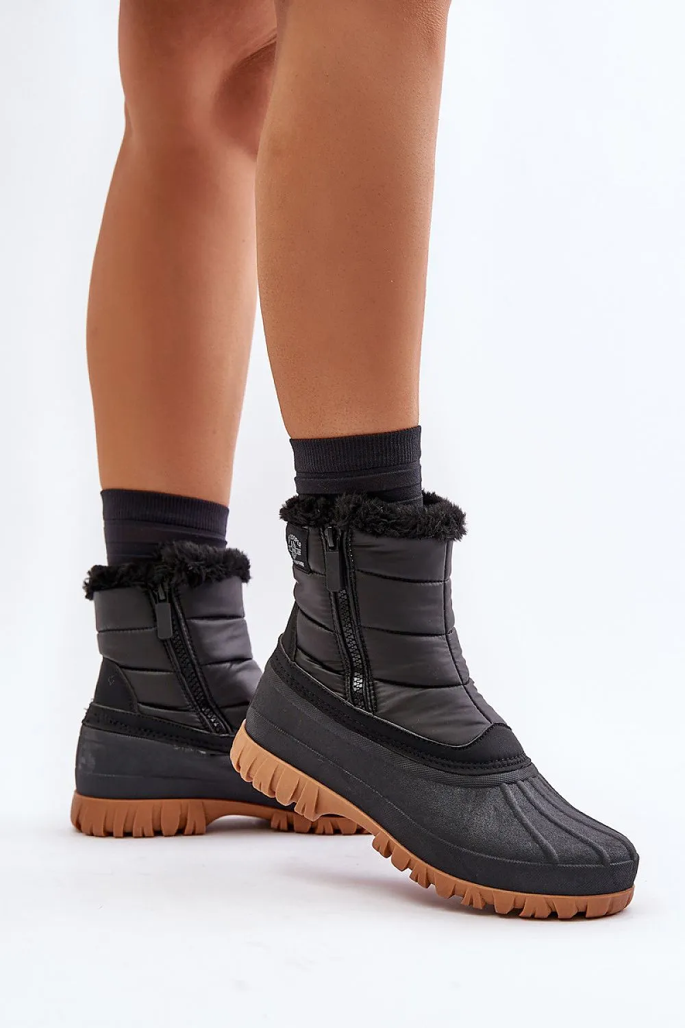 Snow boots