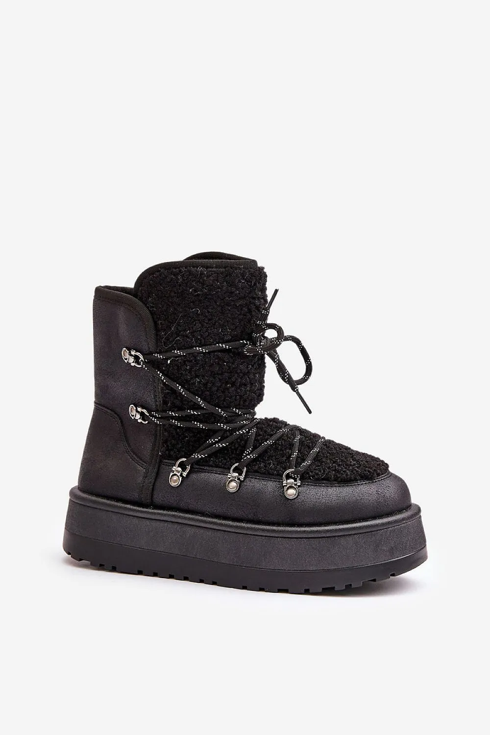Snow boots