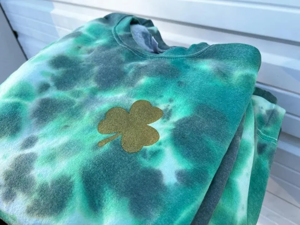 Sweatshirt {GOLD GLITTER SHAMROCK} Shamrock Tie Dye Crew Neck Sweatshirt